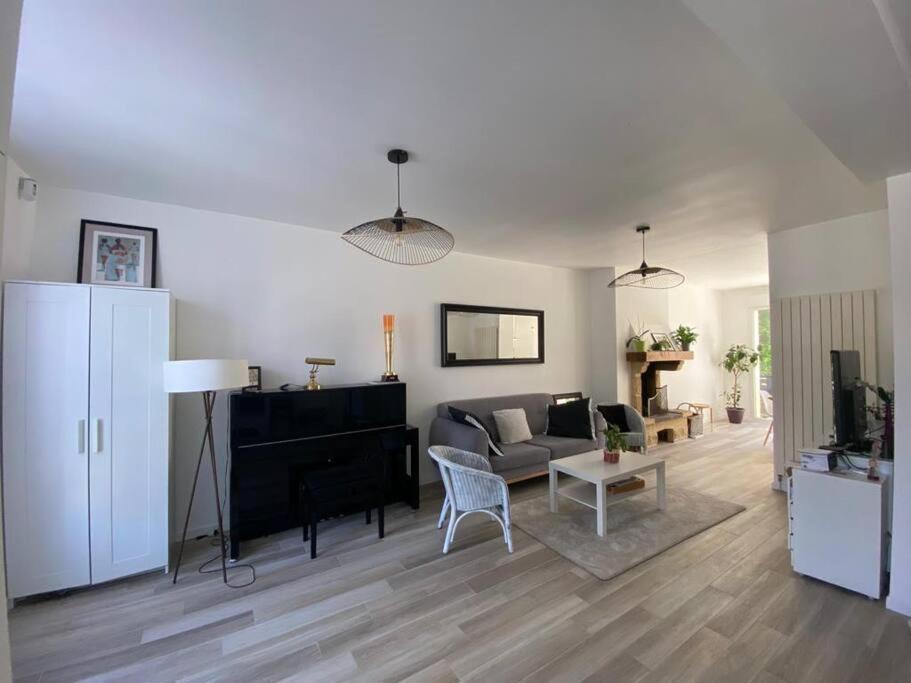Maison lumineuse avec jardin, proche Paris Disney et Paris photo 3