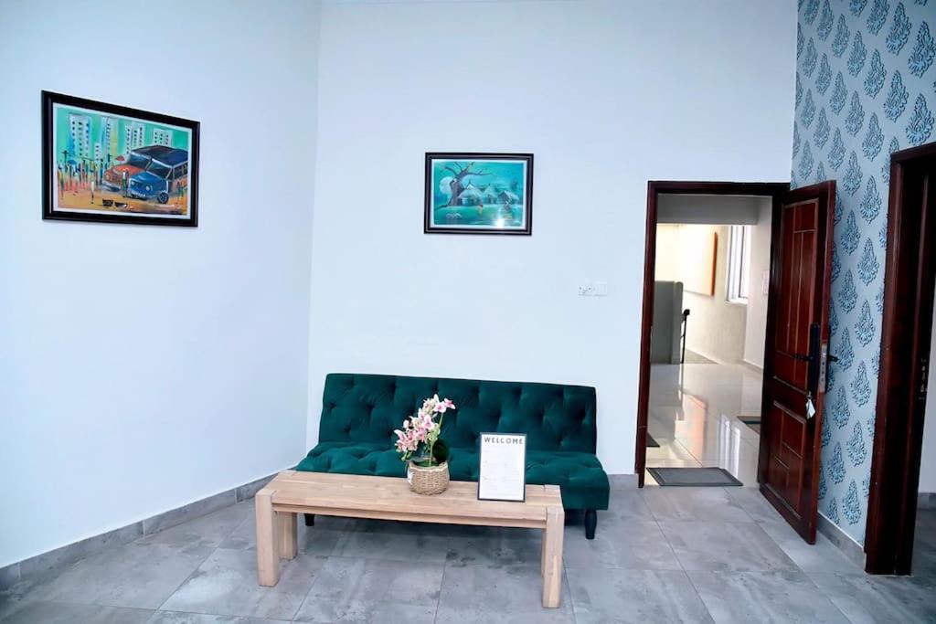 Welcoming abode in the heart of Osu - Apartment 3 photo 2