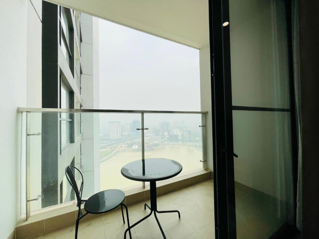 TITRI HOUSE - VINHOMES SKYLAKE APT