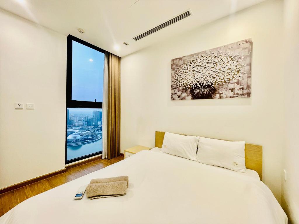 TITRI HOUSE - VINHOMES SKYLAKE APT