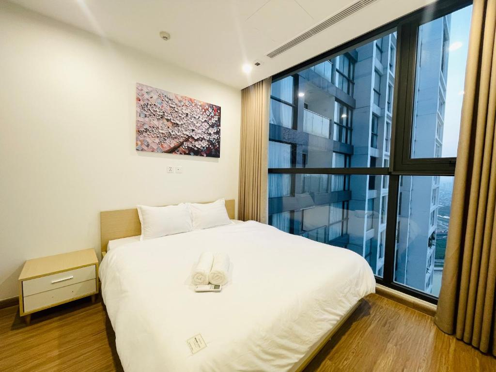 TITRI HOUSE - VINHOMES SKYLAKE APT