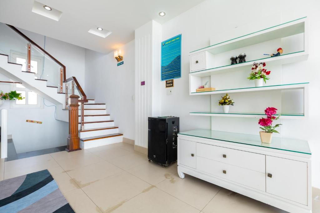 Villa Giáp biển 69 Trần Phú, Bãi trước