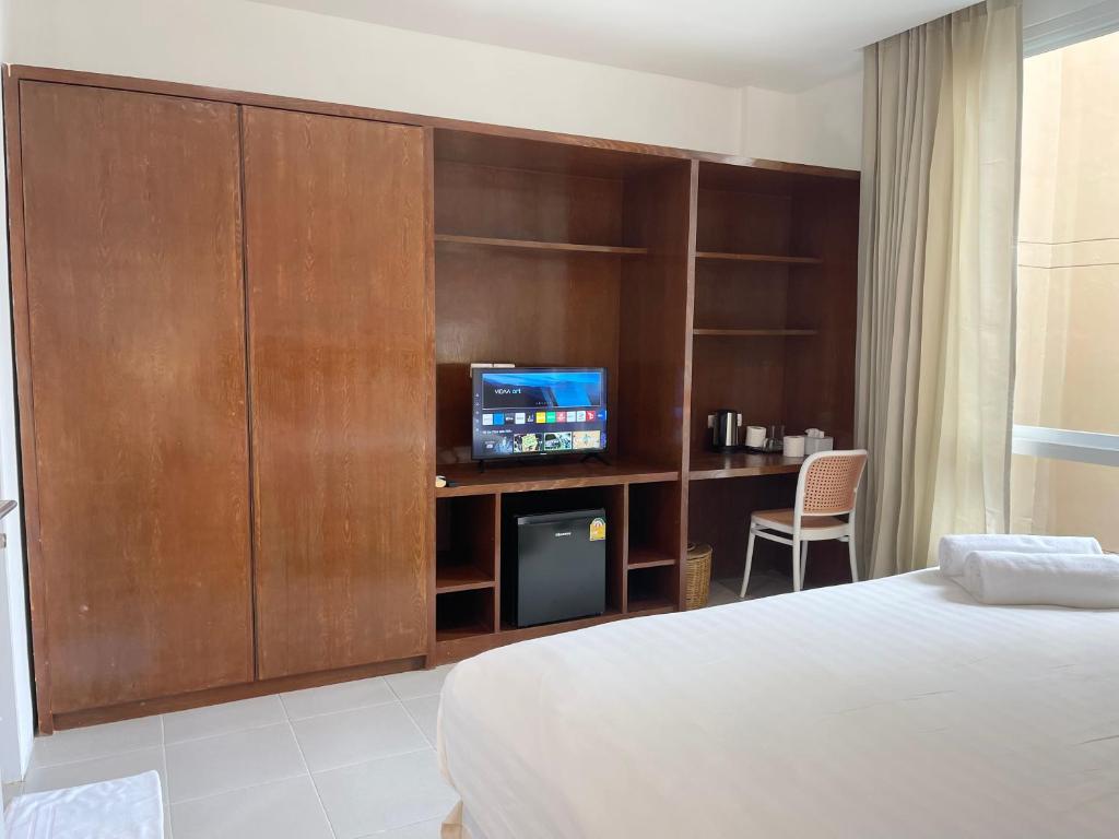 Investing In Phuket photo 3