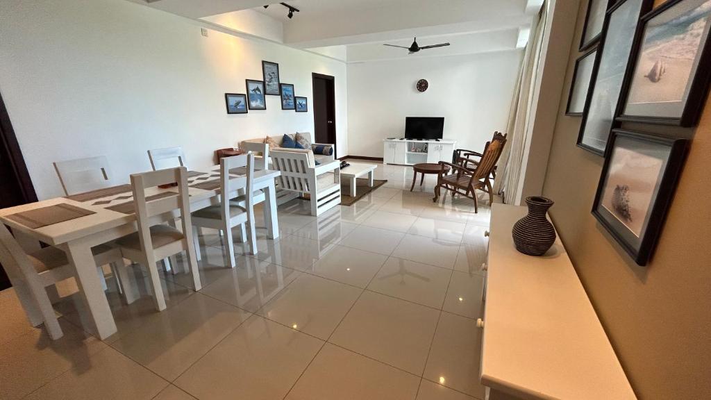 Apartment314 Oceanfront condos Nilaveli photo 1