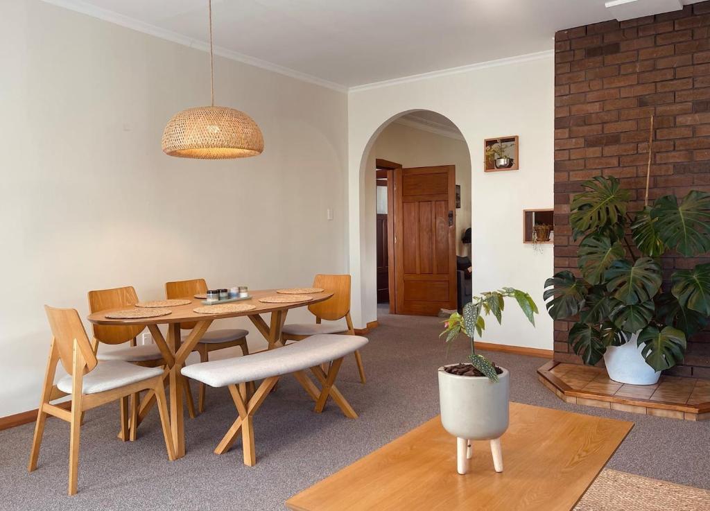 Revell St Beach Bungalow photo 3