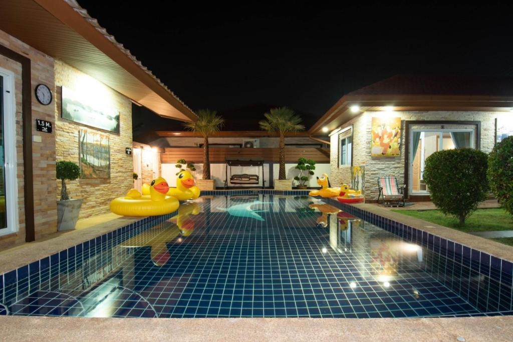 Middle House Pattaya photo 4