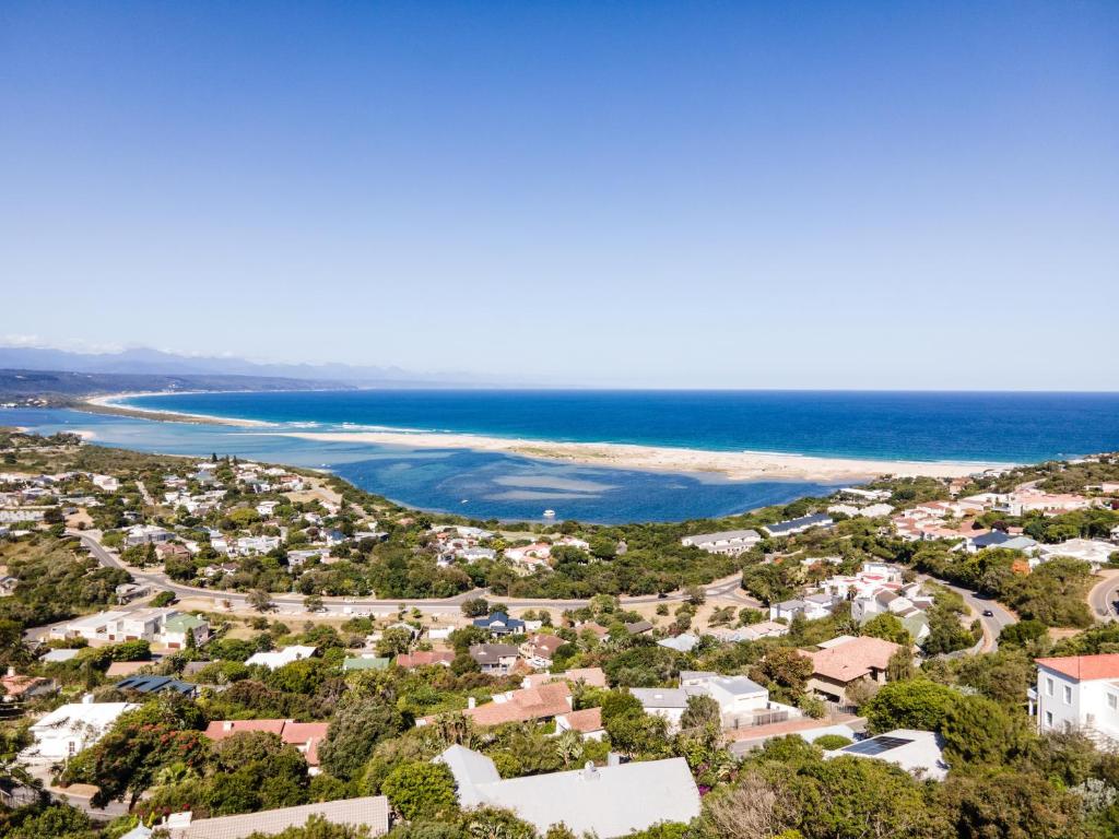 Hilltop Bayview Luxury Apartments