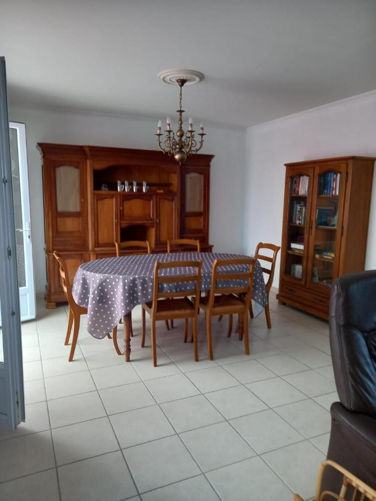 Maison de vacances proche de la plage de Tanchet photo 4