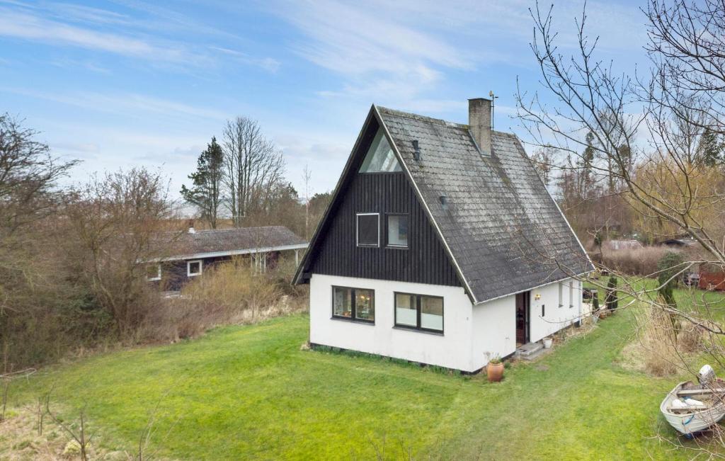 Lovely Home In Mern With Wifi photo 1