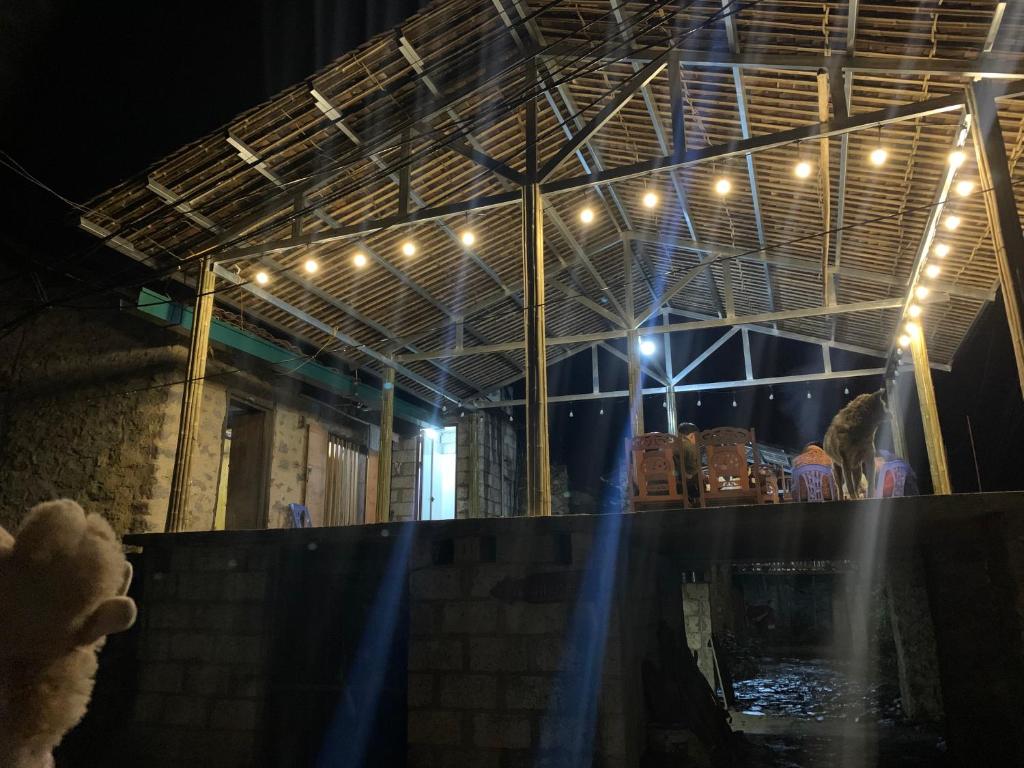 Nhà Cổ Bản Giốc Homestay - Làng đá Khuổi Ky