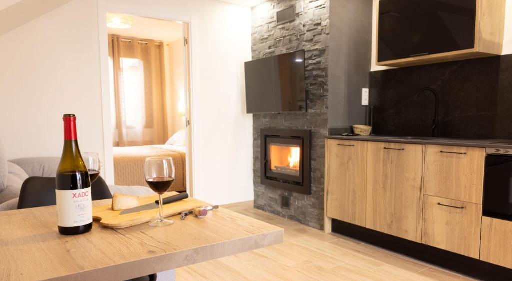 El sueño del Búho 5. Un dormitorio con chimenea photo 1