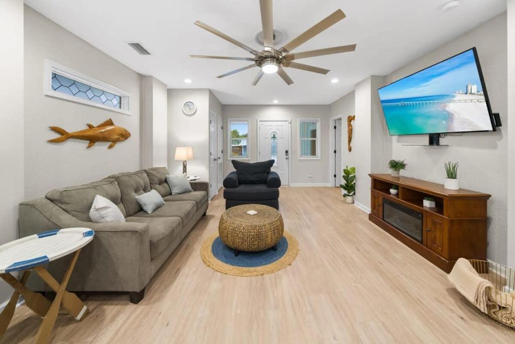 Bid-A-Wee Beach Home photo 2