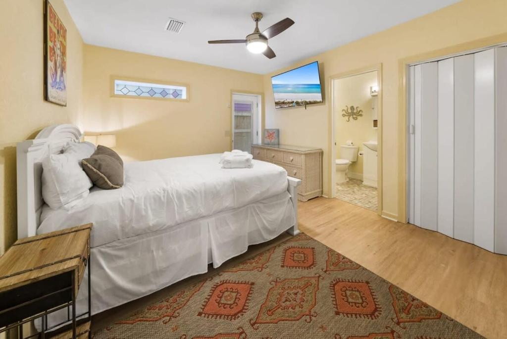 Bid-A-Wee Beach Home photo 3