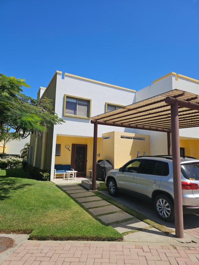 Amores2-66. Habitaciones y casa compartida.