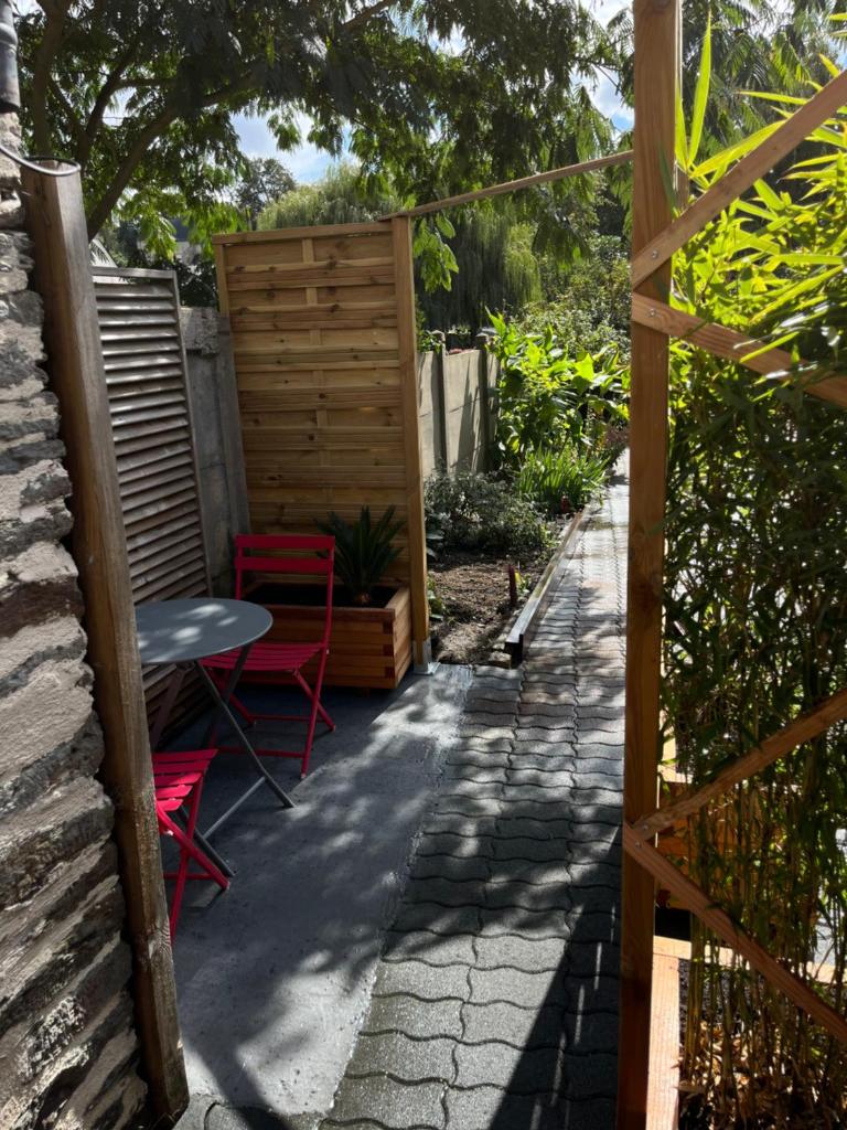 Gîte 3-4 personnes - Et à côté coule une rivière