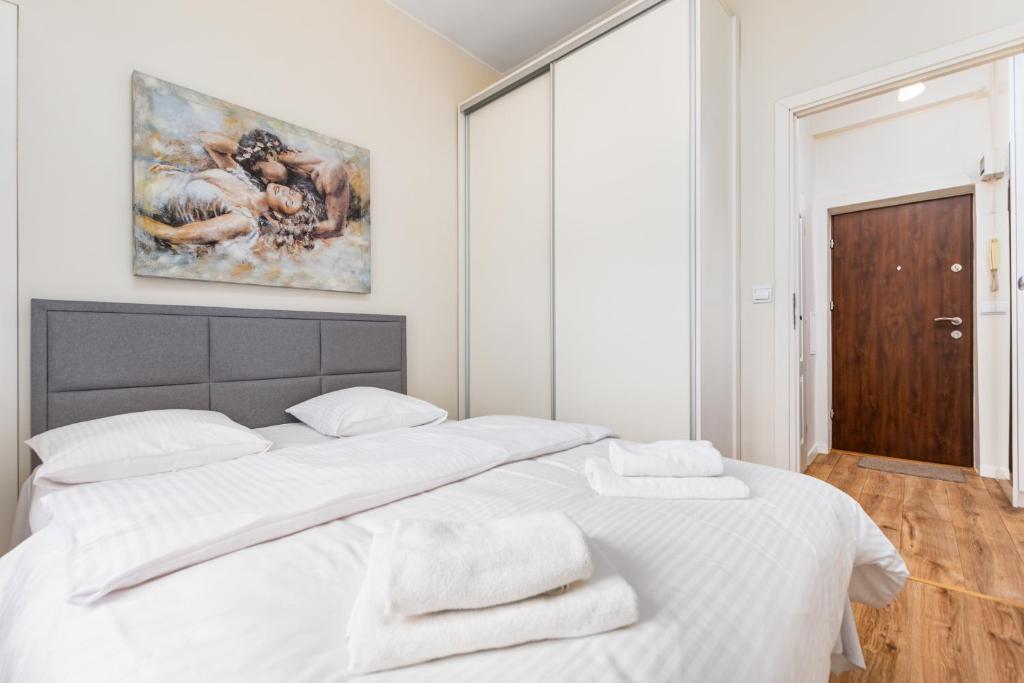 Apartamenty Wawa Centrum by Your Freedom - Tap to explore photos