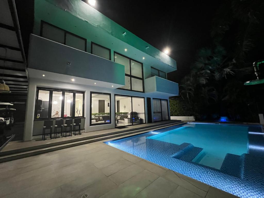 Casa Condominio Campestre el Peñón - Girardot