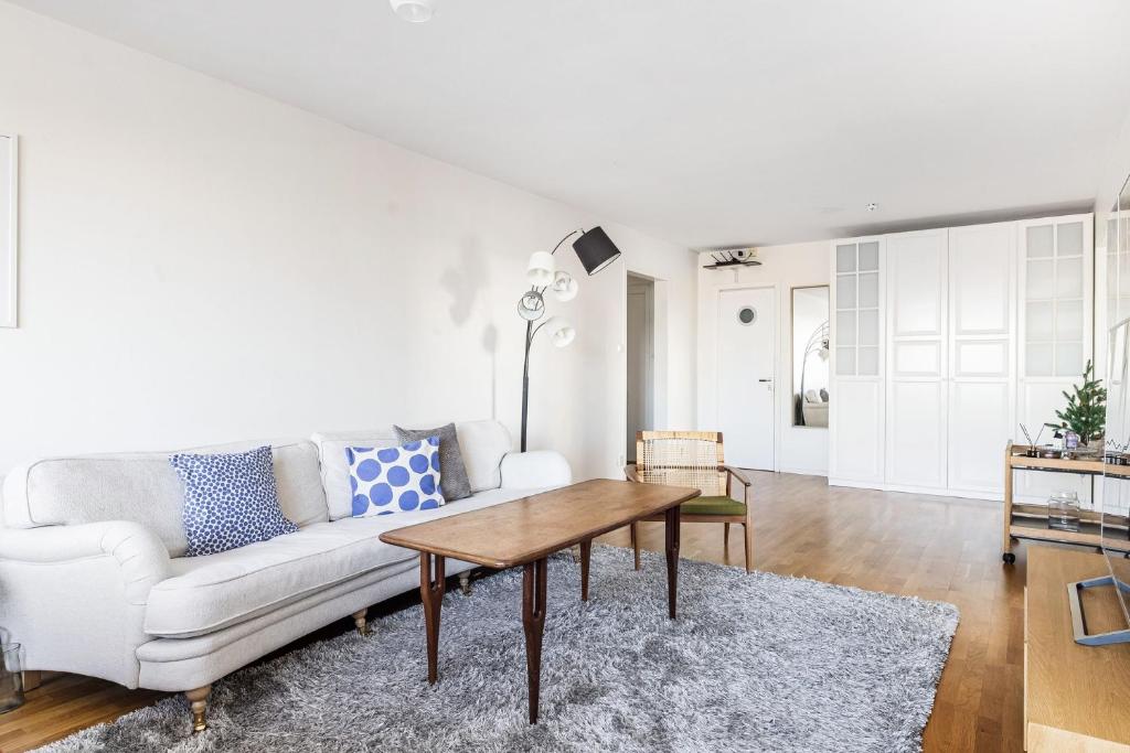 Quiet City Style Apartment photo 1