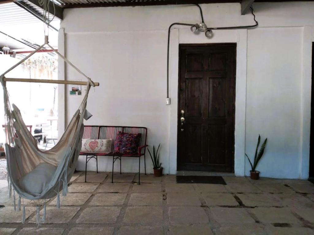 Hogar tico-estadounidense cerca de aeropuerto photo 1