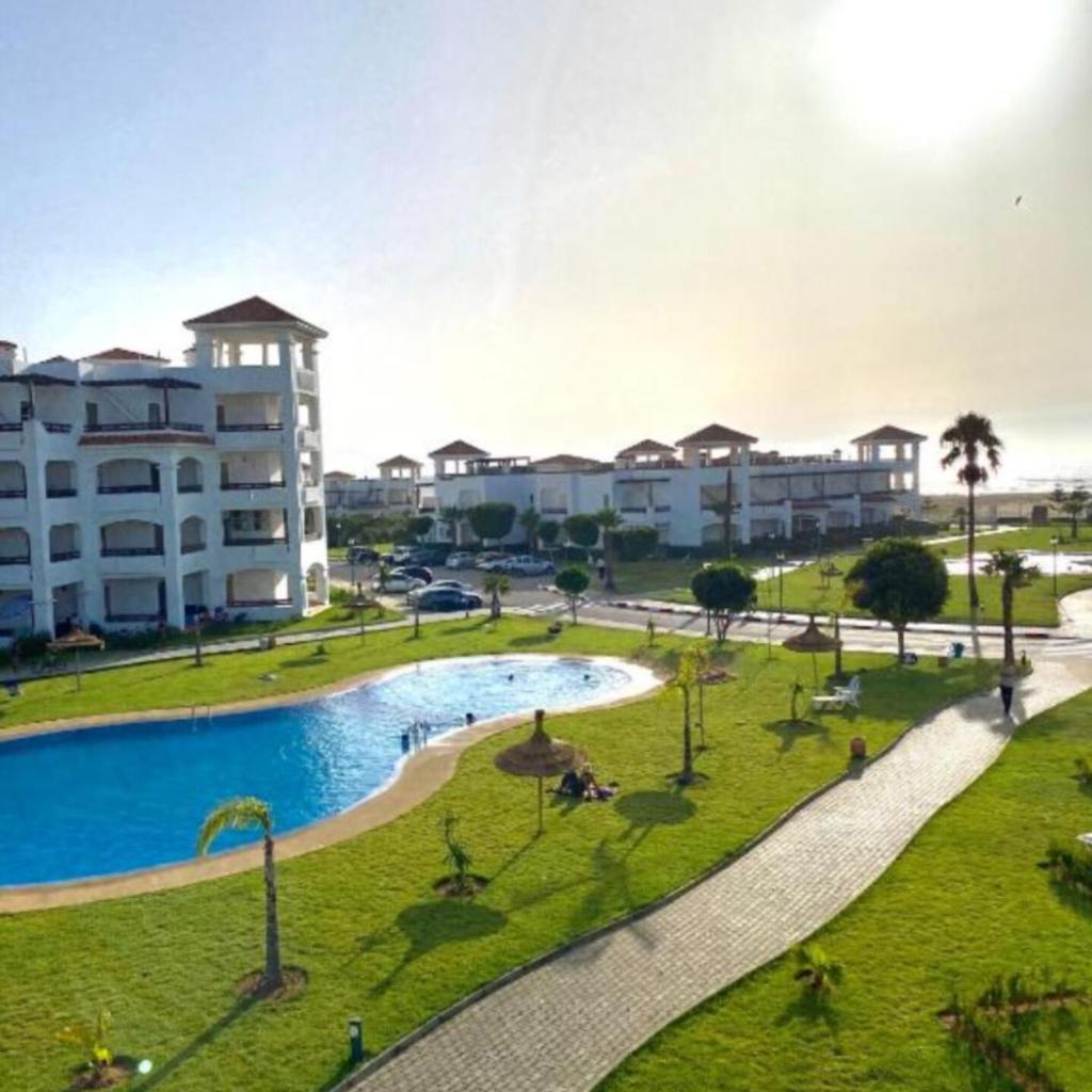 Seaside Poolside Apartment