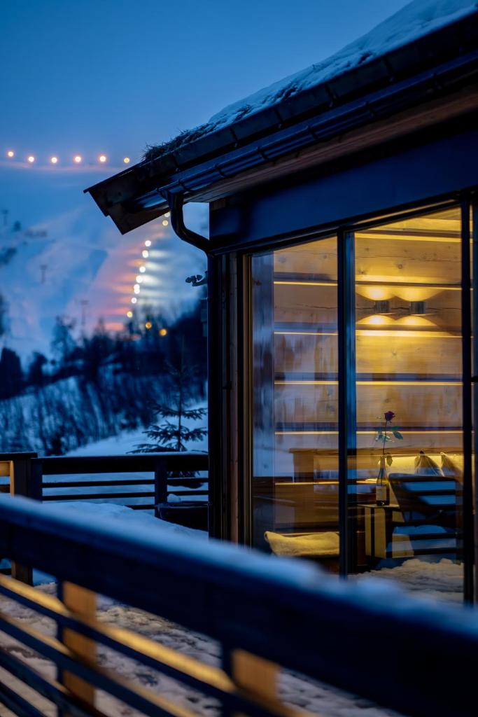 Unique Romantic Cabin with Mountain View at Strandafjellet, Mivo X photo 1