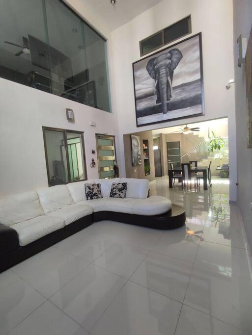 Residencial a 1 minuto de plaza photo 3