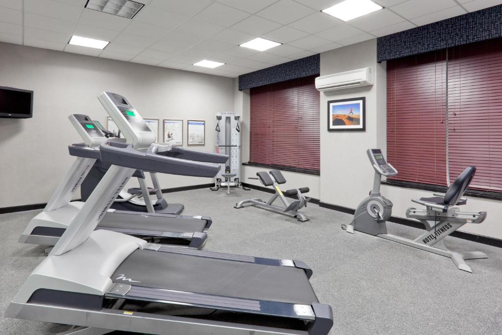 Holiday Inn Jackson NW - Airport Road, an IHG Hotel photo 1