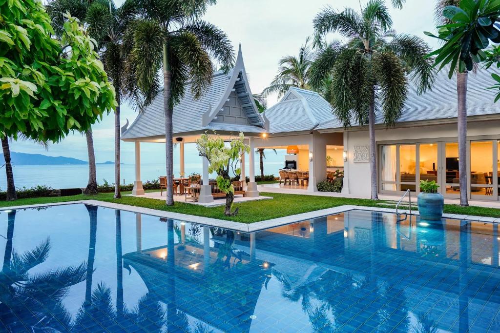 Miskawaan Luxury Beachfront Villas