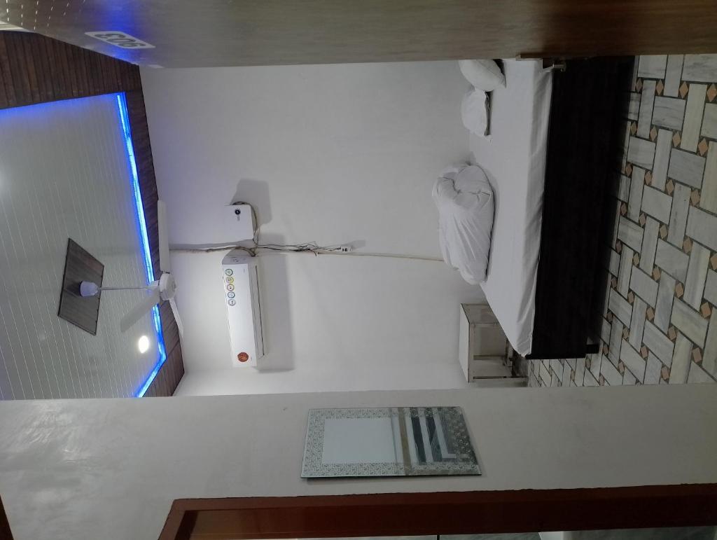 CHOICE HOTEL AND RESTAURANT CAFE photo 2