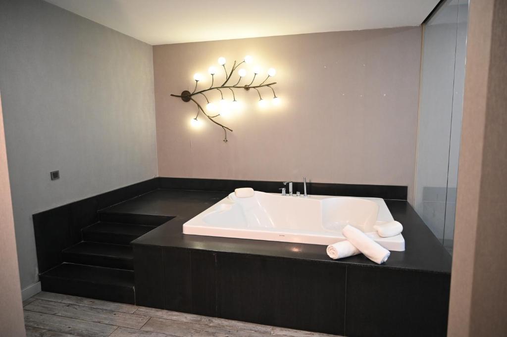 Agora Suites photo 1