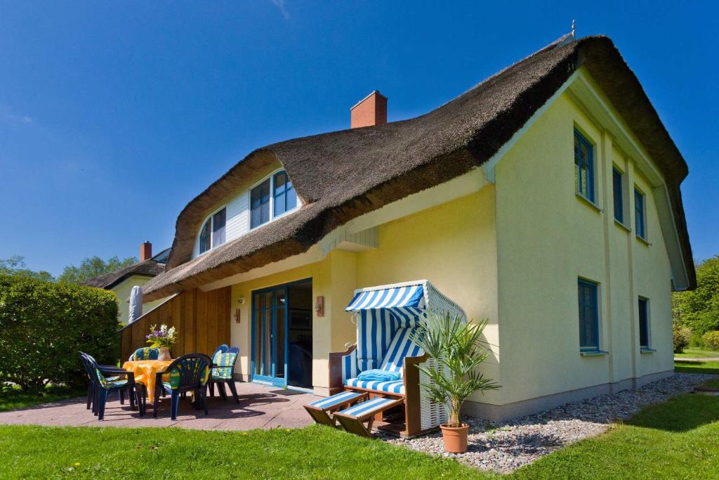 Reetdachhaus Eibe 2, Kaminofen, Sauna, 8 Personen, W-Lan photo 1