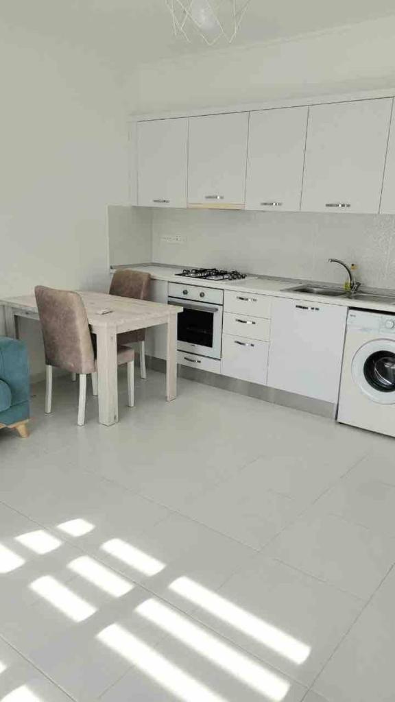 Beautiful studio apartment with pool view photo 4