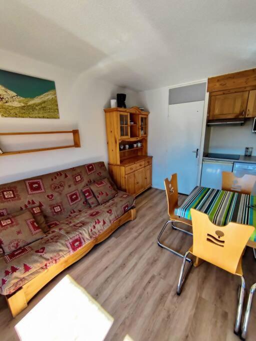 Family Ski Apartment in Val Thorens photo 4
