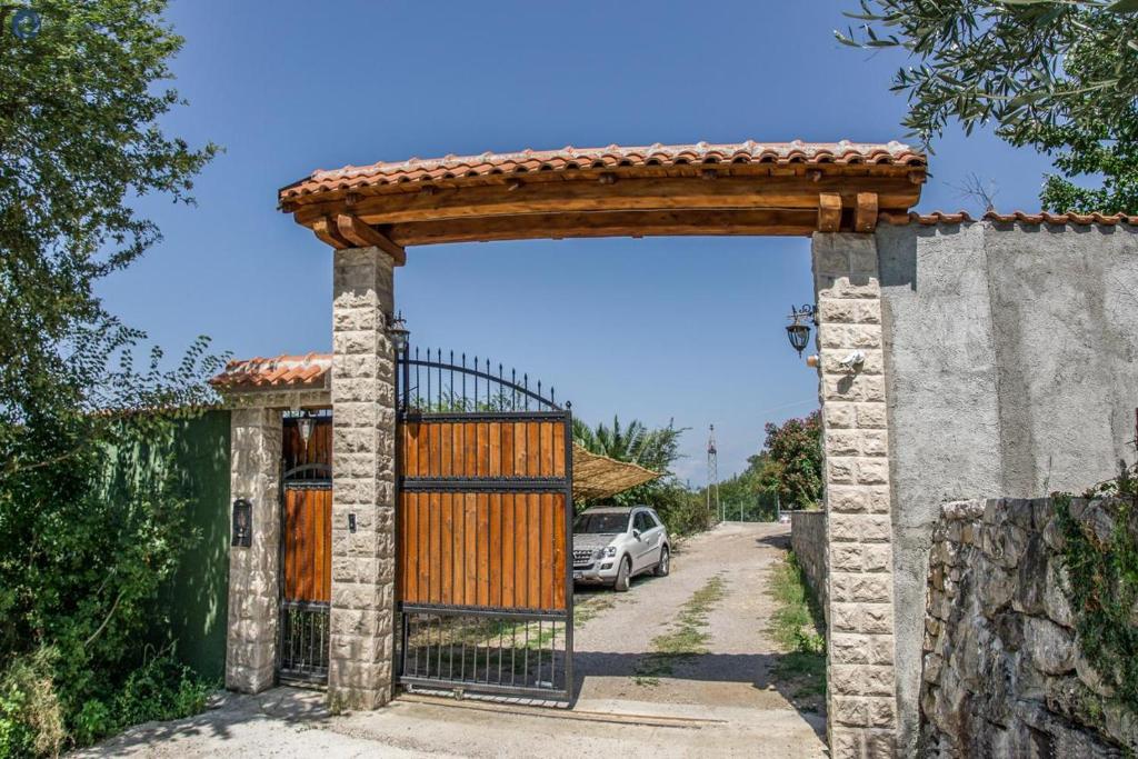 Villa Marco Polo with swimming pool