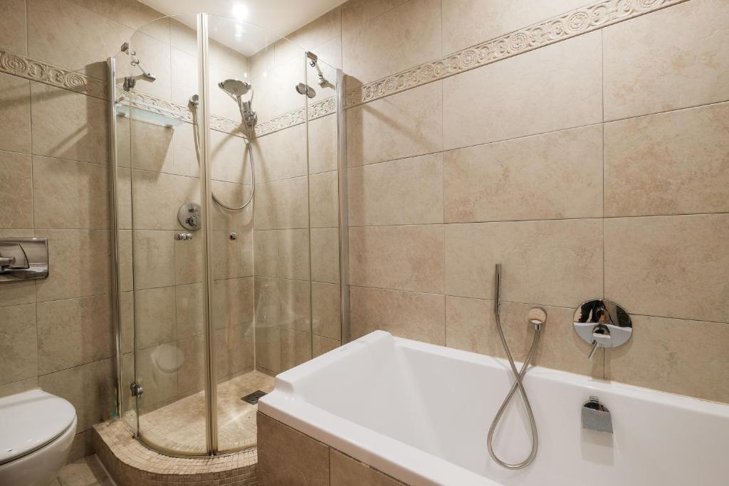 Ocean Village 2 bedroom apartment photo 1