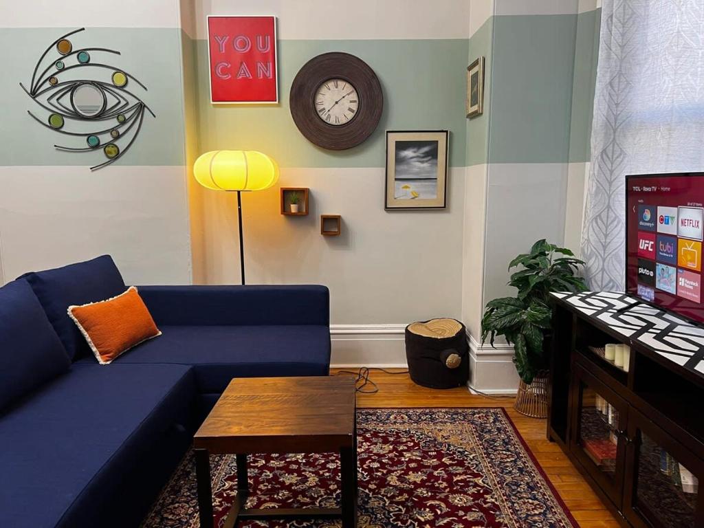 Timeless Comfort, Downtown Living, Apt#2 photo 1