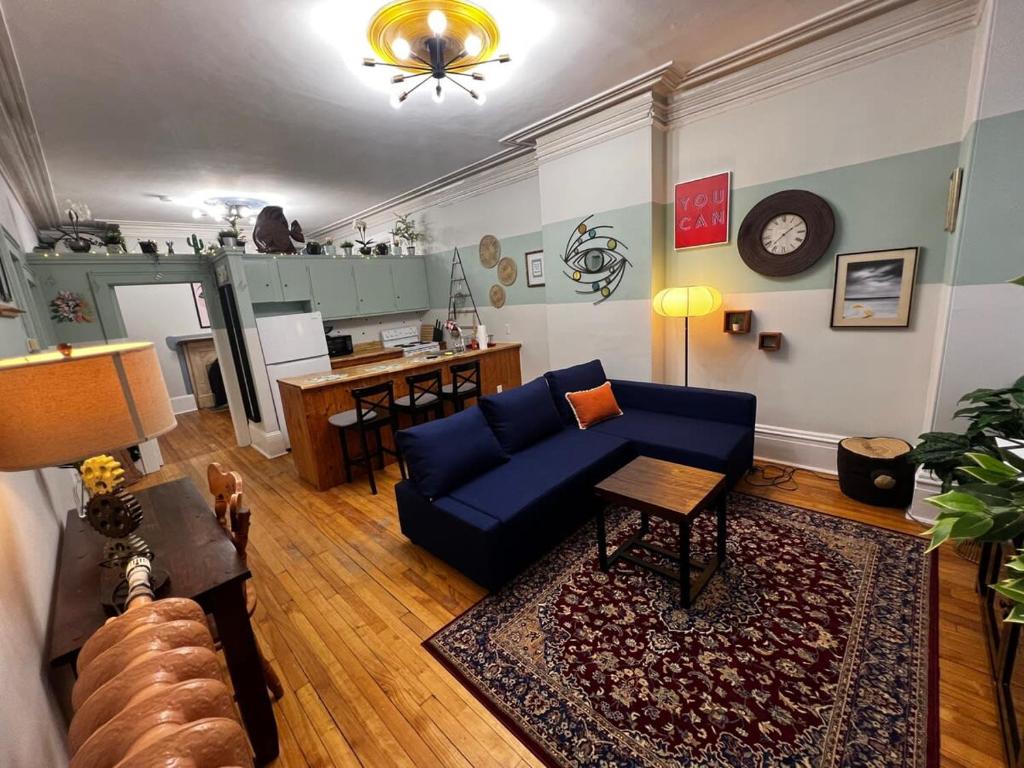Timeless Comfort, Downtown Living, Apt#2 photo 3