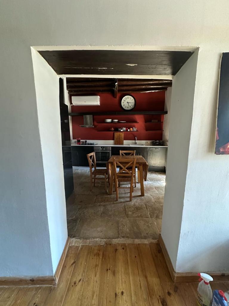 Olive House photo 3