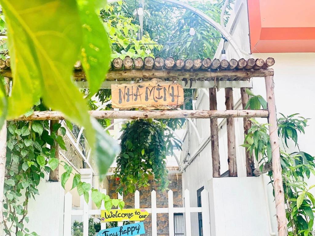 Nhà Mình Homestay Hạ Long