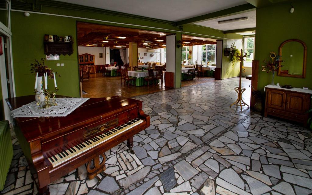 Zajazd Grodek Bujak Robert Naclegi i Restauracja photo 2