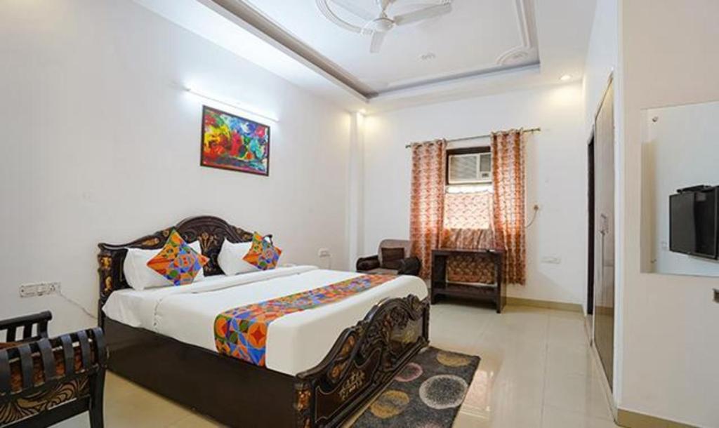 FabHotel Noida Sector 50