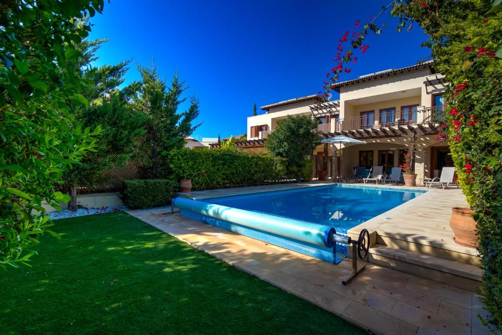 2 bedroom Apartment Eros with private pool and garden, Aphrodite Hills Resort photo 1