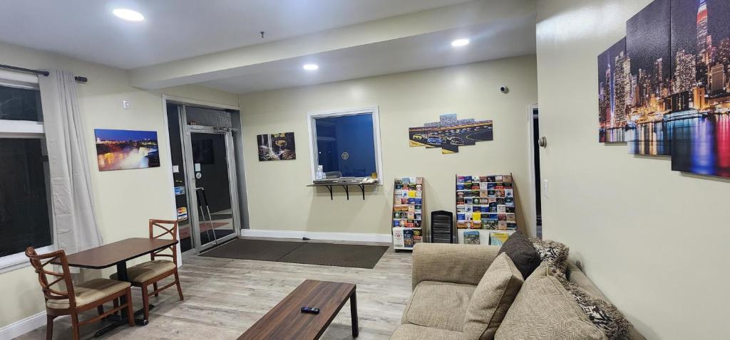 Budget Inn Horseheads image