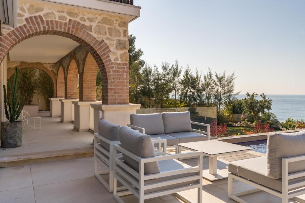 VILLA LA ROMANELLA photo 3
