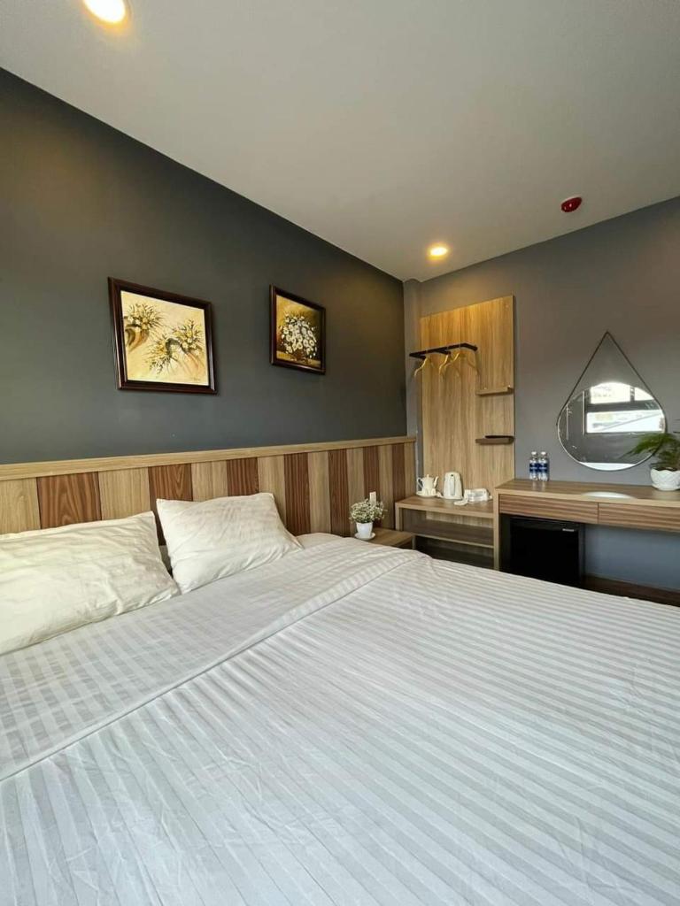 Chin booking hotel