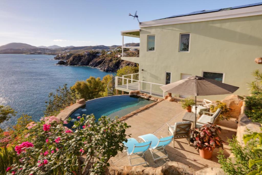 Sea La Vie about Waterfront St Thomas Escape with Pool