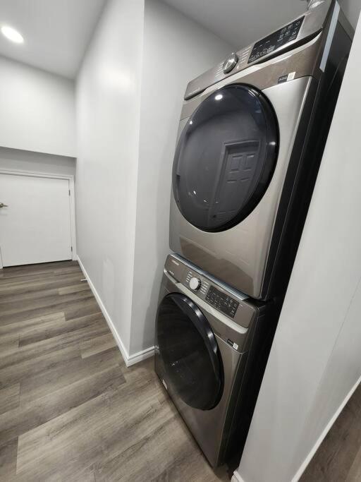 Cozy one bedroom in Airdrie photo 2