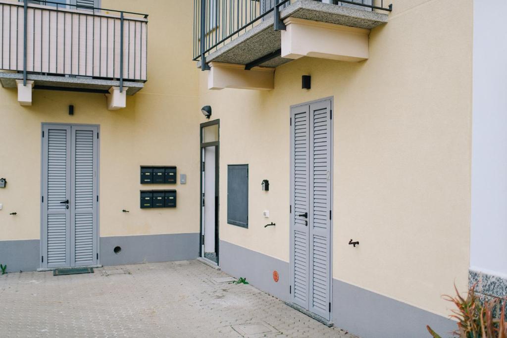 residence Como, roses suite 2, free private parking - Tap to explore photos