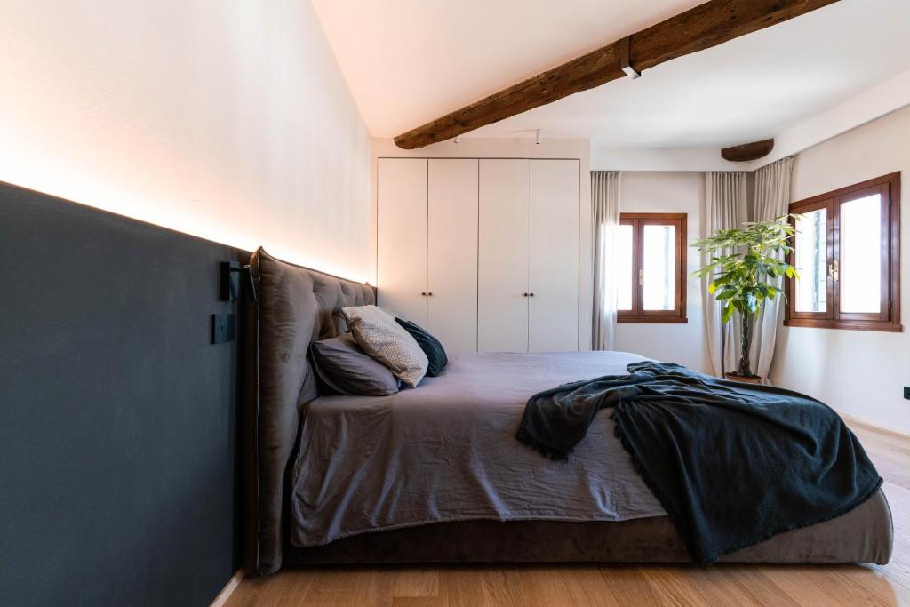 1-bedroom design apartment with panoramic view