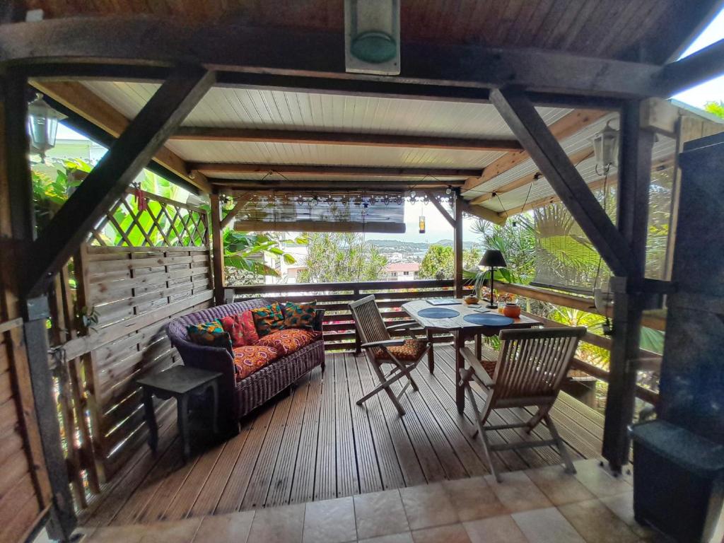 Studio Bwa Banbou dans Villa Fleurs des Iles photo 4